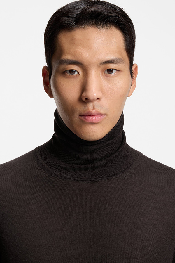 ΠΛΕΚΤΗ ΜΠΛΟΥΖΑ BOSS - 202